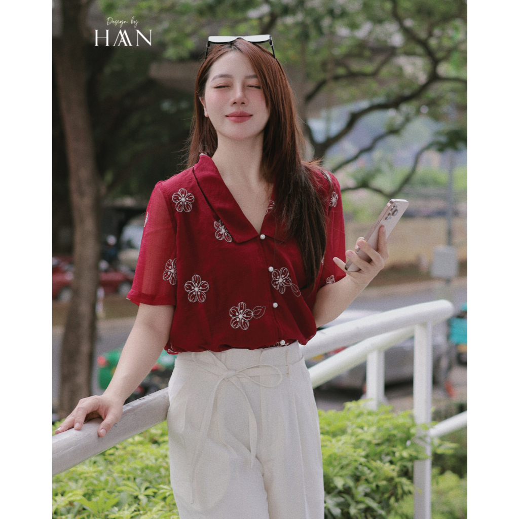 Áo Sơ Mi Tơ Nữ Màu Đỏ Thiết Kế Cổ V Thêu Hoa Nổi Đính Cúc Ngọc Sang Chảnh HAAN Design SM608