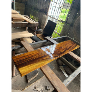 Gỗ me tây: 30 x 150cm (Sơn 1 mặt)