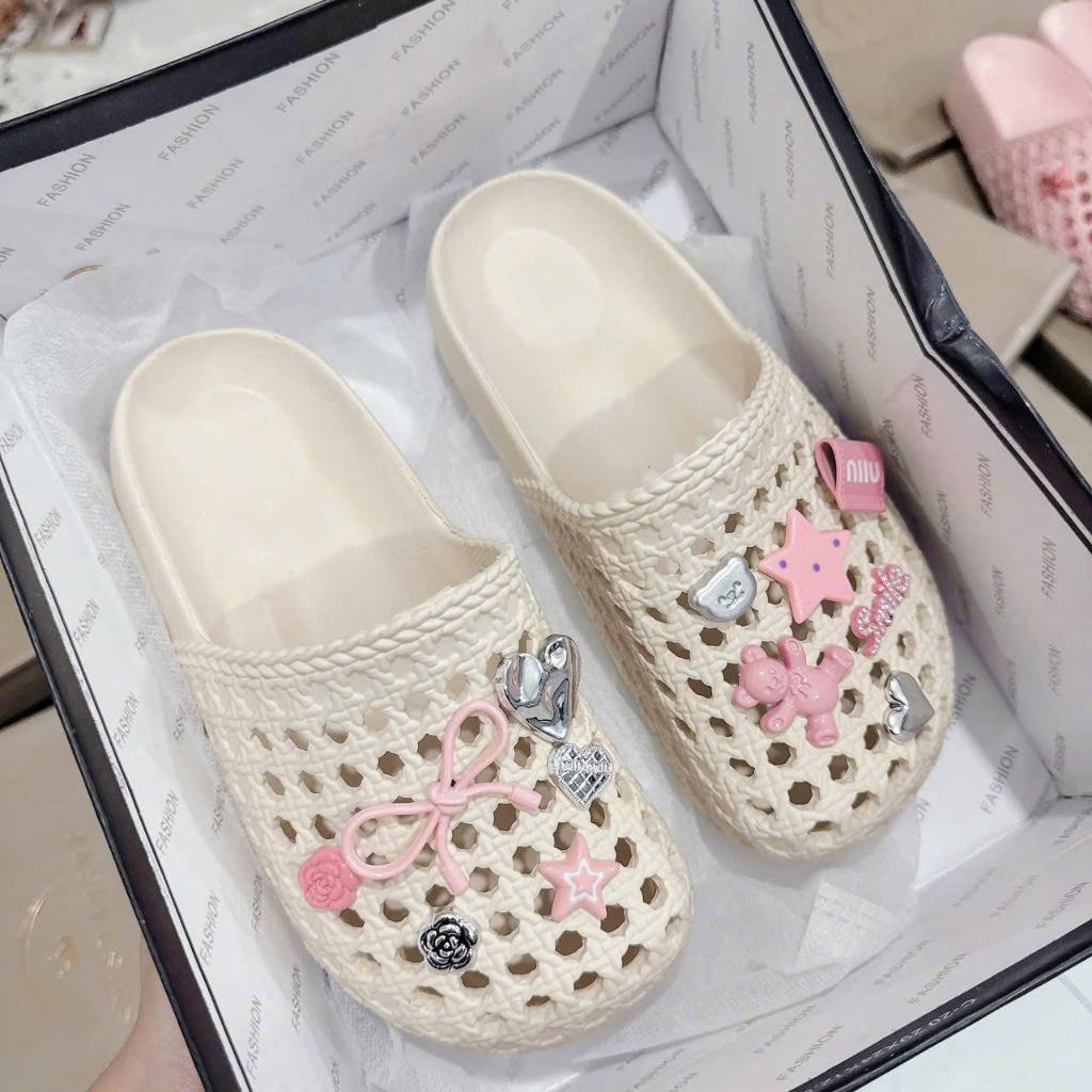 [Thảo Em - TC116 ] Sục Cao su non nữ lỗ gắn stiker ( charm ) siêu xinh [Có Sẵn]