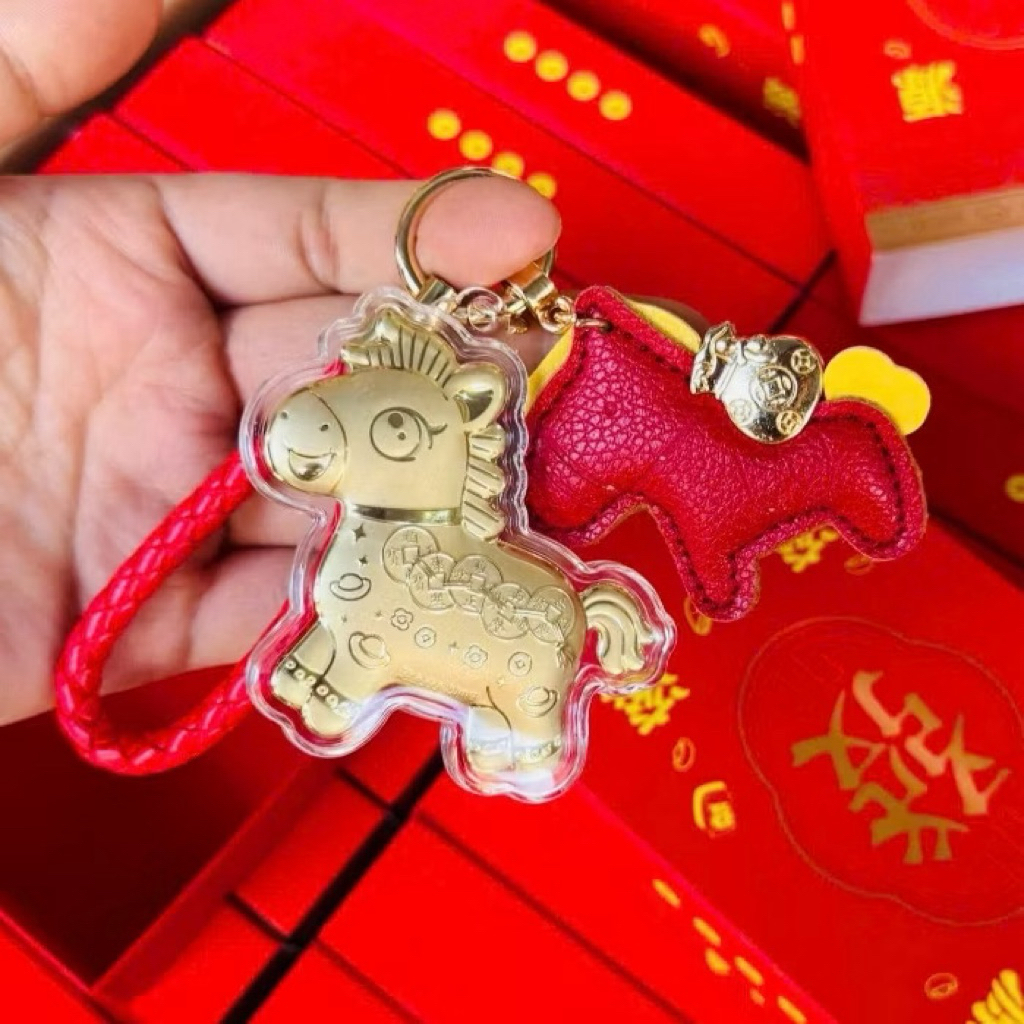 Charm Móc Khoá Ngựa Vàng Linh Vật Mai Mắn 2026 Kèm Hộp Ngựa Mạ Vàng - Đồ Chơi PUPU HOUSE