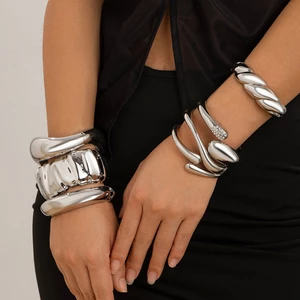 Vòng Tay Kim Loại Trơn Kiểu Mở Size Lớn Độc Đáo Dành Cho Nữ VTCT01