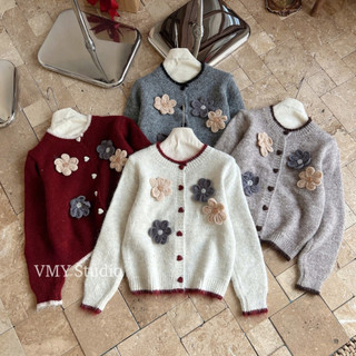 VMY Studio - Áo khoác len cardigan dài tay phối hoa tím xinh xắn, áo len cardigan đính cúc tim đính hoa nổi QC