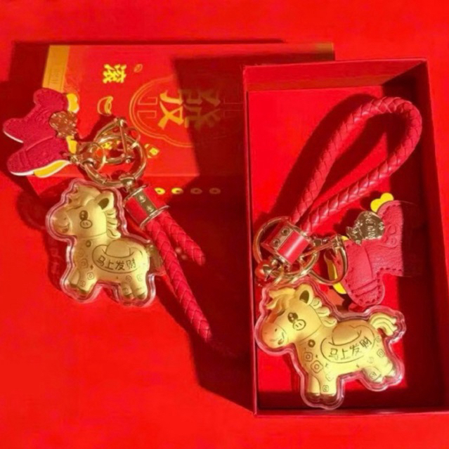 Charm Móc Khoá Ngựa Vàng Linh Vật Mai Mắn 2026 Kèm Hộp Ngựa Mạ Vàng - Đồ Chơi PUPU HOUSE