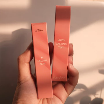 [SON CHIẾT][37 MELLOW PEAR] Son Tint bóng siêu lì, căng mọng cho môi Hàn Quốc RM Juicy Lasting Tint 5.5g