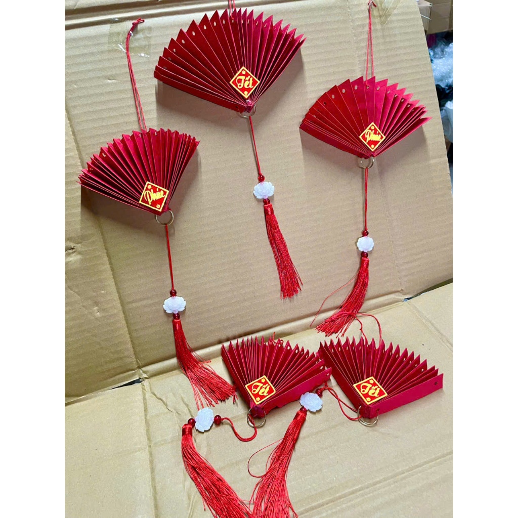 Set 5 quạt bán nguyệt treo rua  ngọc trang trí Tết có dây treo kèm chữ