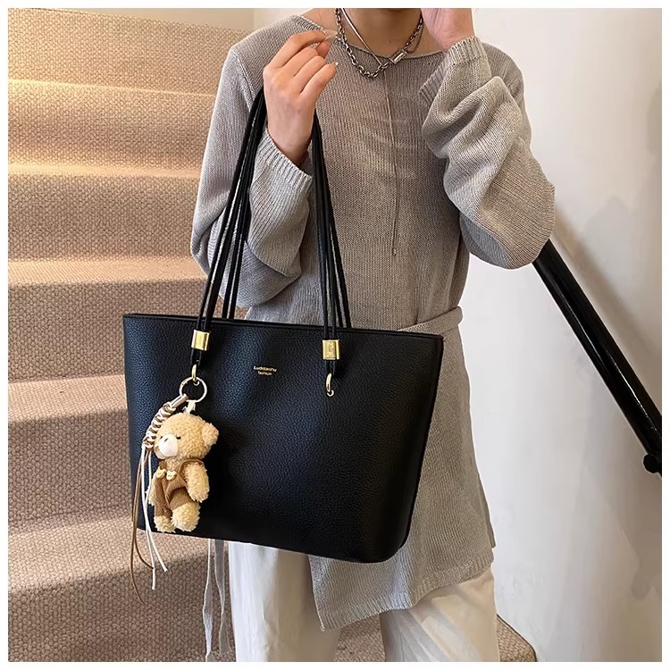 XBREAK Túi Tote Nữ Dung Tích Lớn Phong Cách Tối Giản  - Tặng Kèm Móc Khóa Gấu Dễ Thương