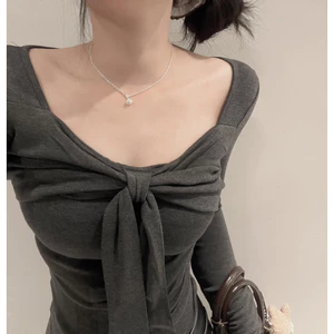 Áo thun nữ tay dài đính nơ, ôm body, mặc trong mùa đông