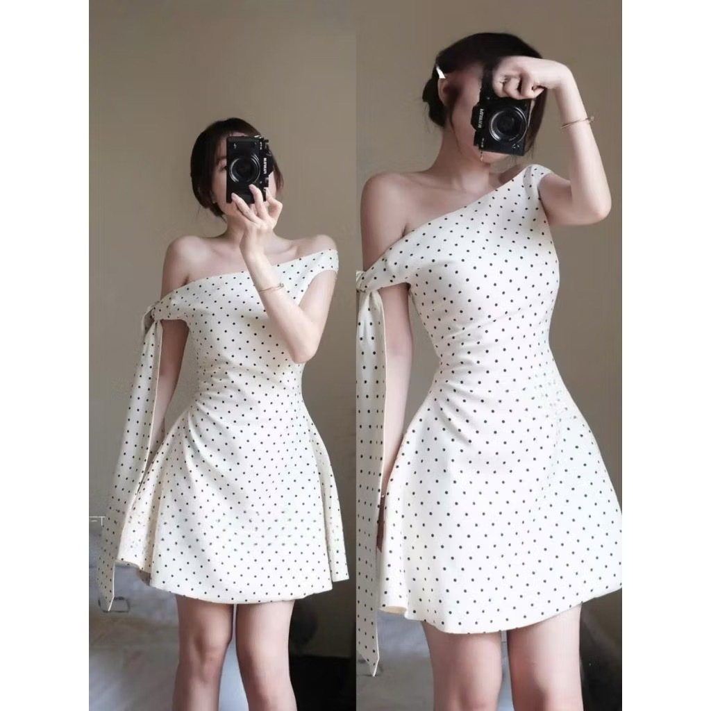 Váy đầm lệch vai chấm bi dáng ngắn, Váy đầm trễ vai chấm bi xoè nhẹ phong cách ngọt ngào_VD012