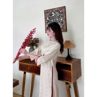 Áo dài cách tân Uyển Ân dáng suông gấm lụa Tết, thiết kế sang trọng sẻ tay, đính kết cổ kèm quà tặng