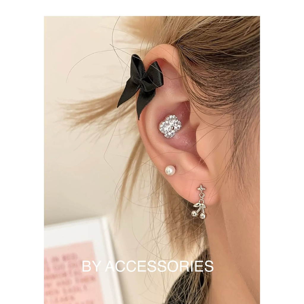 Bông tai nữ titan cỏ 4 lá đính full đá siêu lấp lánh nhiều mẫu ZE2501 BY ACCESSORIES (TẶNG KÈM CHUÔI DỰ PHÒNG)