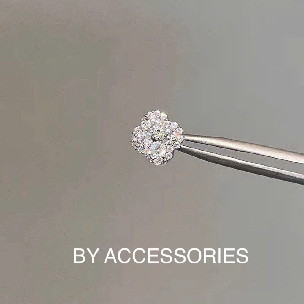 Bông tai nữ titan cỏ 4 lá đính full đá siêu lấp lánh nhiều mẫu ZE2501 BY ACCESSORIES (TẶNG KÈM CHUÔI DỰ PHÒNG)