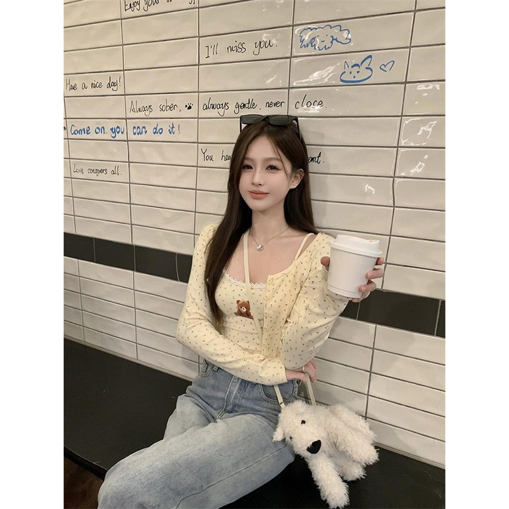 Set 2 món nữ cardigan ngắn hoa nhí + áo hai dây in gấu, dáng nhỏ, đầu xuân