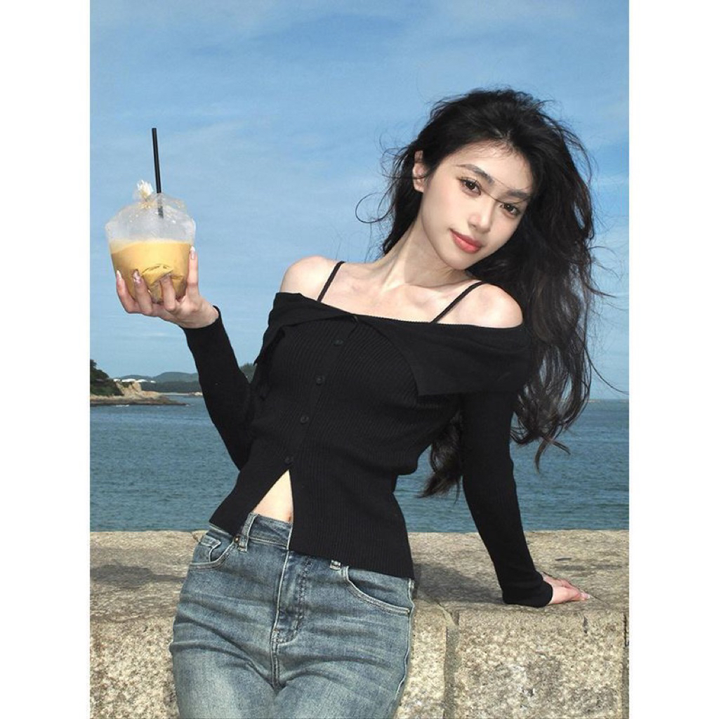 Áo len nữ trễ vai cổ ngang, cổ bẻ lớn, dáng ngắn ôm body, màu đen