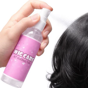 Xịt dưỡng tóc giả dạng chai xịt tiện dụng sỉ toàn quốc