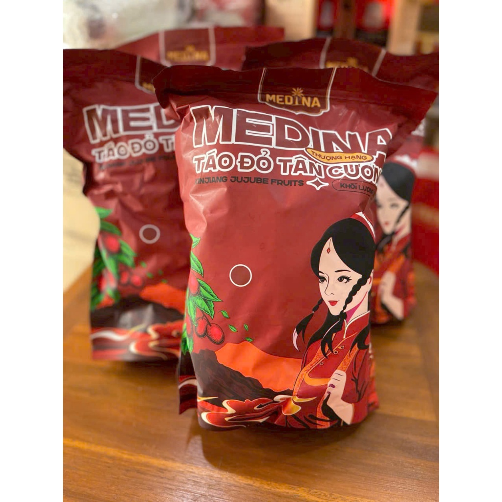 Táo đỏ Tân Cương MEDINA size 60-70 quả/ Túi 1kg DẺO NGỌT TỰ NHIÊN