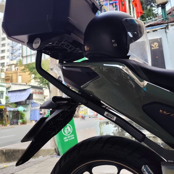 Baga Givi HRX chịu lực gắn cho xe Honda Winner R 2025- Chính hãng bảo hành 2 năm