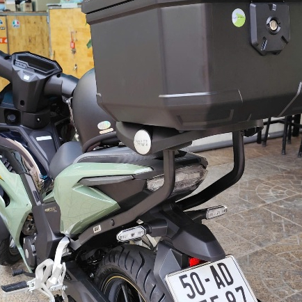 Baga Givi HRX chịu lực gắn cho xe Honda Winner R 2025- Chính hãng bảo hành 2 năm