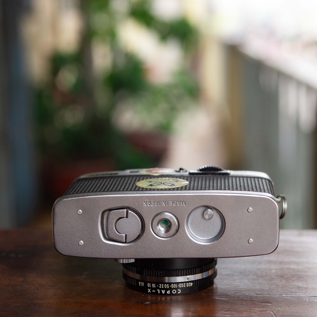 Olympus Pen D3 (Silver/ Seri 312164) – F.Zuiko 32mm f/1.7 [RF