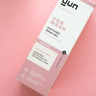 Gel vệ sinh vùng kín êm dịu cho da nhạy cảm phù hợp với mọi đối tượng YUN VGN Sensitive Wash 150ml (VGN-04)