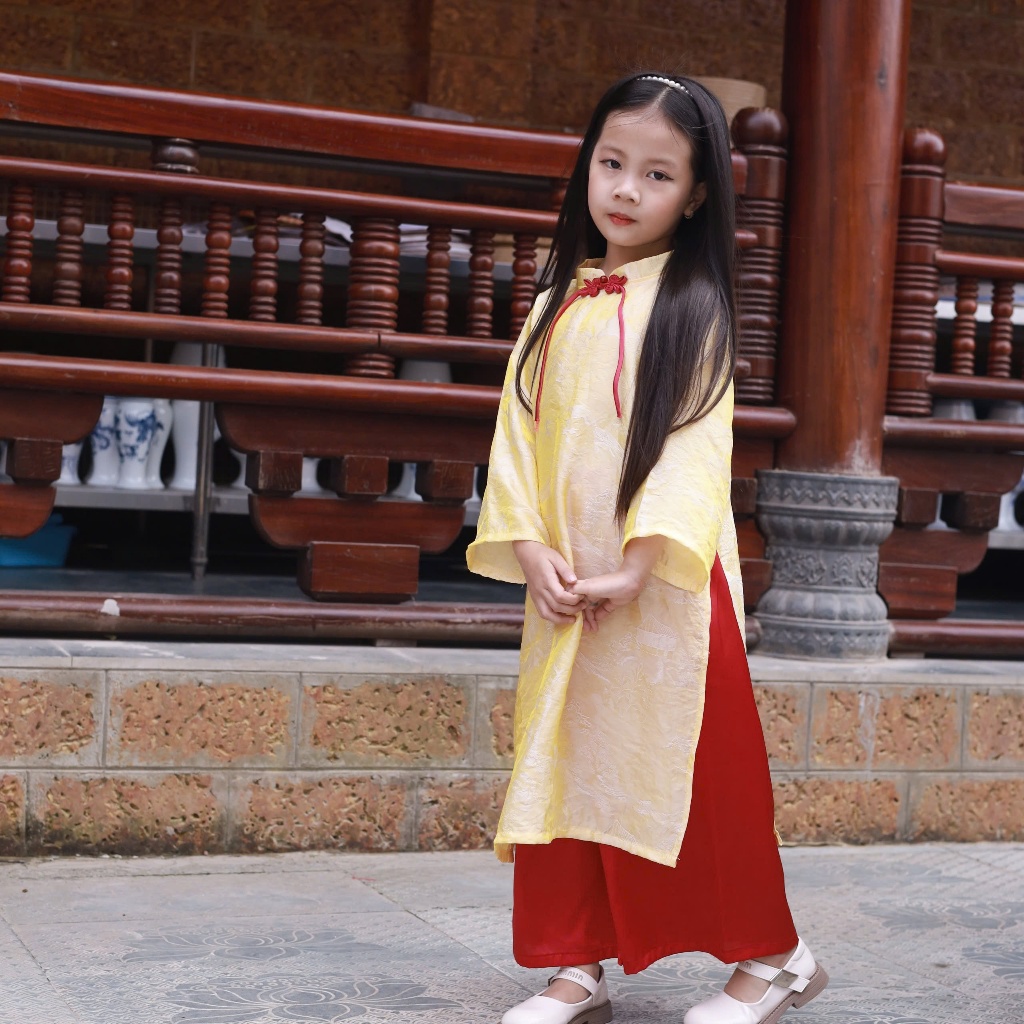Áo Dài Đi Chơi Cho Bé Gái Liena's Closet Vải Tơ Ong Cao Cấp Mềm Mại Thiết Kế Cơ Bản Hiện Đại
