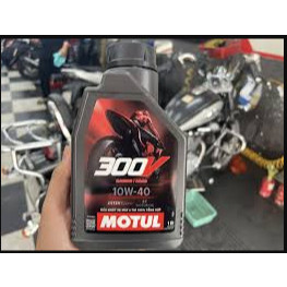 Dầu xe máy Motul 300v 10w40