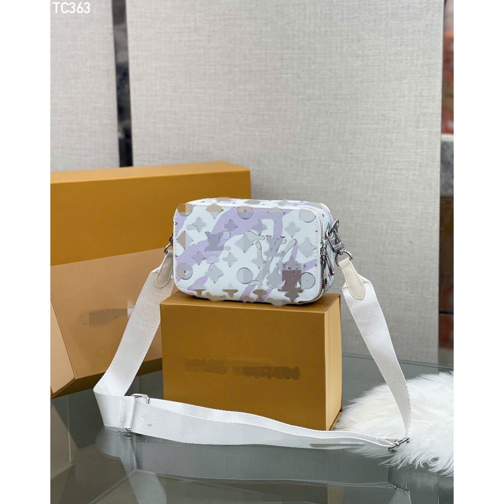 Túi đeo chéo nam nữ họa tiết chữ Eo về – Nhỏ gọn, tiện lợi hàng Fullbox