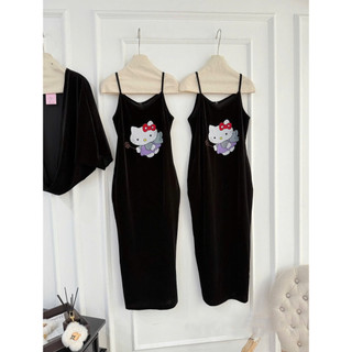 Váy nhung hàn hai dây thêu hình hello kitty dáng xuông