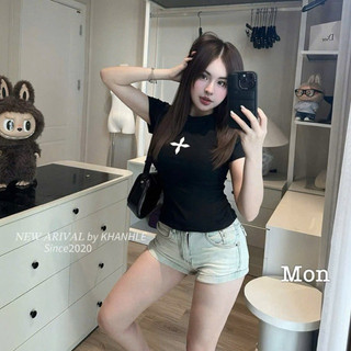 QCL1 Áo thun trơn ngực hoạ tiết siêu hot siêu đẹp(Freesz)