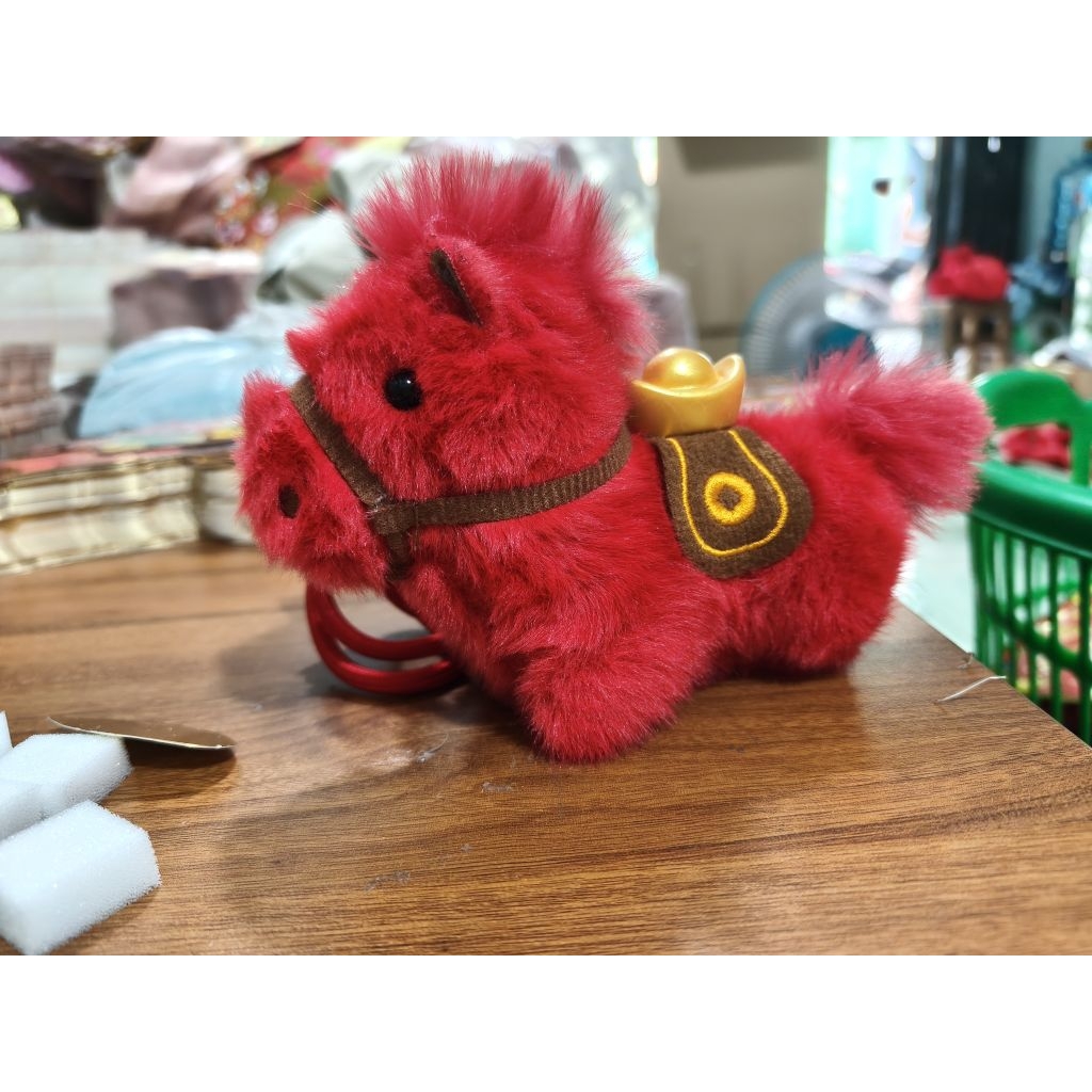 Móc khóa dây treo hình con ngựa.