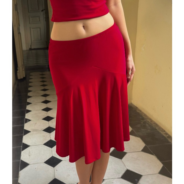 Chân váy midi đuôi cá cạp trễ phong cách city girl | 𝐛𝐚𝐧𝐚𝐧𝐚𝐛𝐮