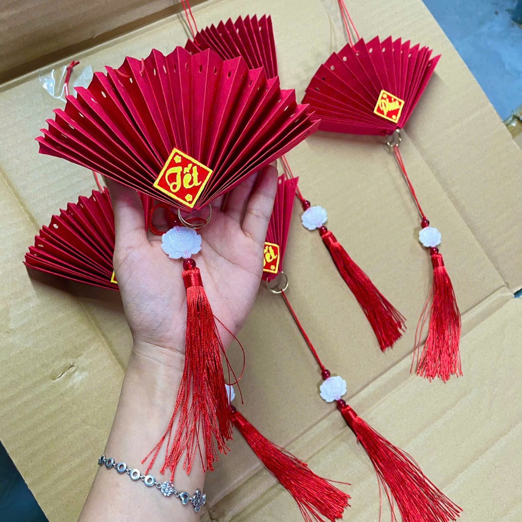 Set 5 Quạt Bán Nguyệt Treo Rua Ngọc Có Dây Trang Trí Tết Chữ Đỏ May Mắn