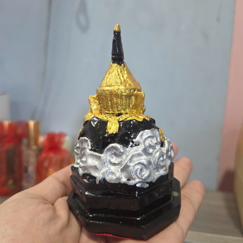 Vật Phẩm Trang Trí Xe Hơi Mẫu Rahu Màu Đen Vàng Tinh Xảo - Phụ Kiện Mang Theo Tiện Lợi 5x9cm