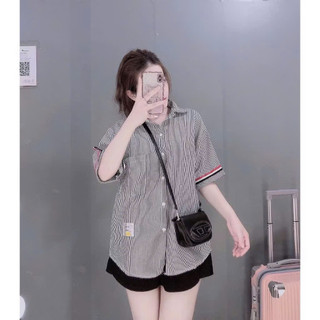 [Chuẩn Couple] Sơ Mi Nữ Ngắn Tay Kẻ Ghi Meiclothing shop - Áo Kiểu Thom Viền Tay - Chất Mát Mịn Đi Học Đi Làm