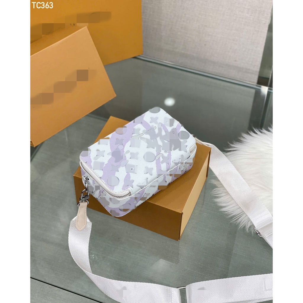 Túi đeo chéo nam nữ họa tiết chữ Eo về – Nhỏ gọn, tiện lợi hàng Fullbox