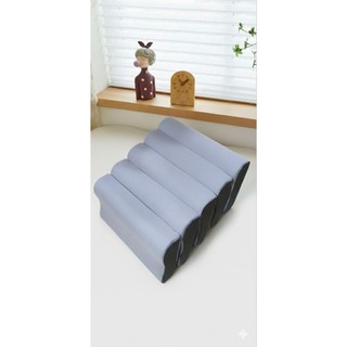 Gối caosu non EVAGOLD chống đau mỏi cổ vai gáy matxa