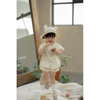 Set bé gái màu be quần đùi kèm mũ