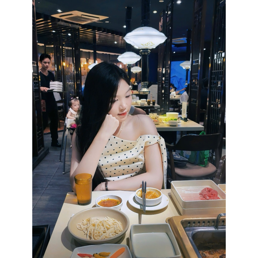 Váy đầm lệch vai chấm bi dáng ngắn, Váy đầm trễ vai chấm bi xoè nhẹ phong cách ngọt ngào_VD012