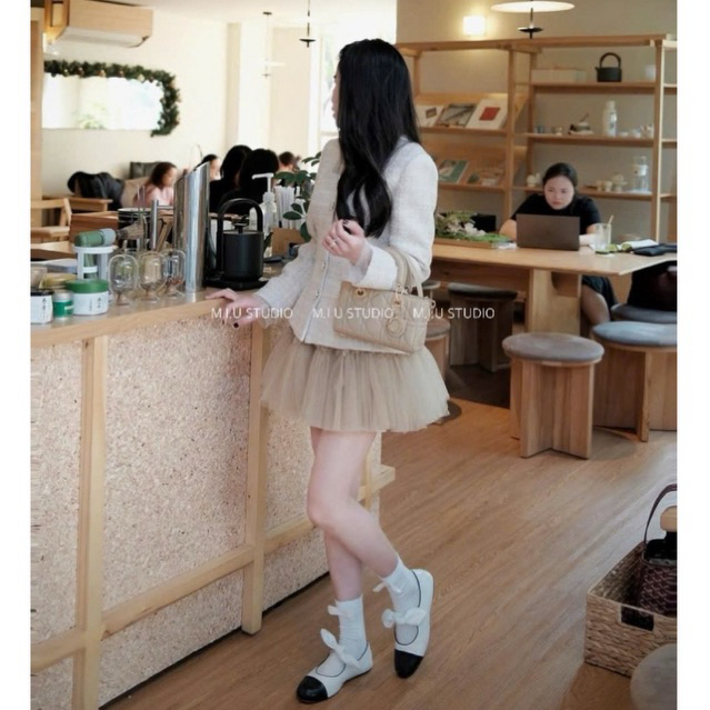 Set áo dạ dài tay cổ vuông phối lưới cao cấp đính cúc hoa nổi bật kèm chân váy ngắn bồng xoè style tiểu thư sang chảnh