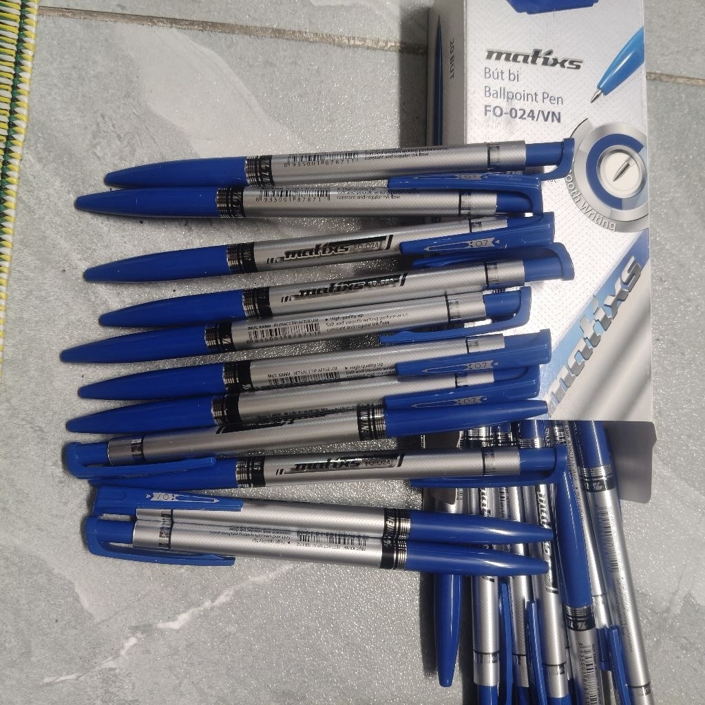 1h*20c bút bi thiên long FO-024