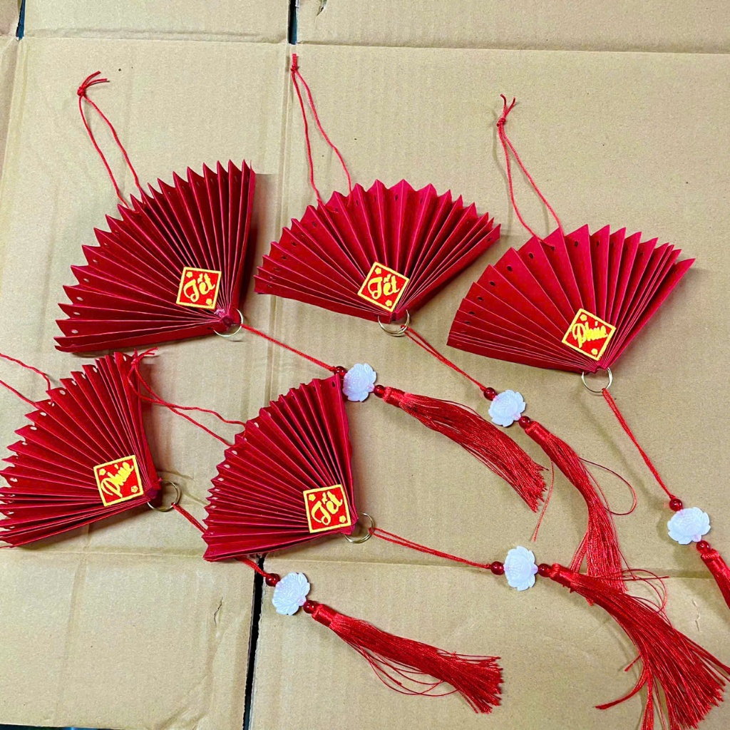 Set 5 Quạt Bán Nguyệt Treo Rua Ngọc Có Dây Trang Trí Tết Chữ Đỏ May Mắn