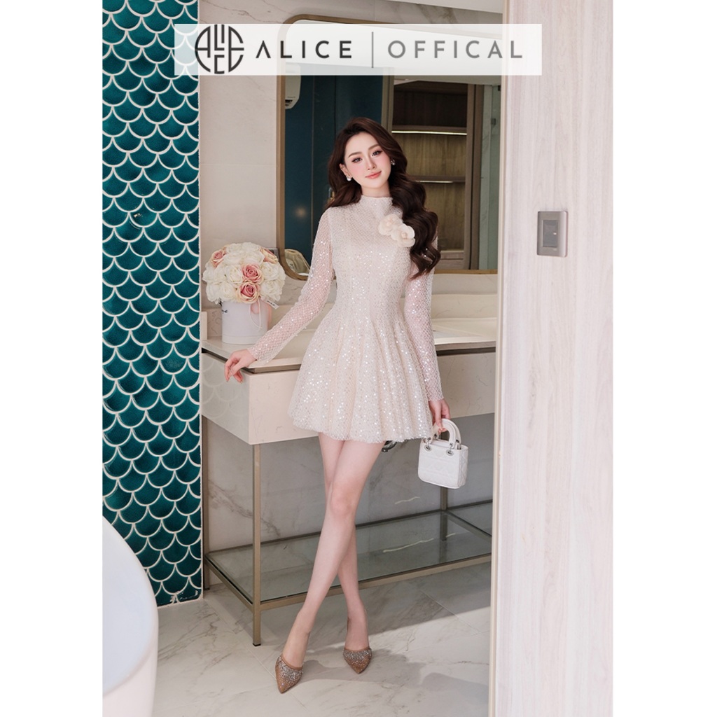 Váy Dự Tiệc Cao Cấp Alice Chất Ren Kim Sa Lót Lụa, Đầm Ngắn Cổ Lọ, Đính Hoa Nổi Ở Ngực, Thiết Kế Chữ A V1437