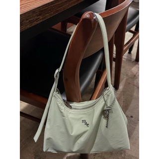 Túi đeo vai Floaty Bag Tặng Charm (Chính Hãng) - Sẵn Đen