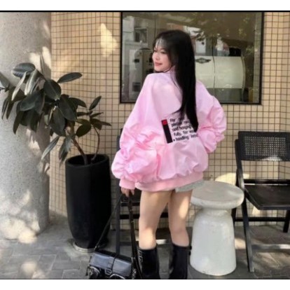 Áo Khoác Nữ Bomber Jacket Nữ Tính Basic Tay Nhún In Chữ S sau Lưng Chất Gió Lì 2 Lớp Hotrend 2026