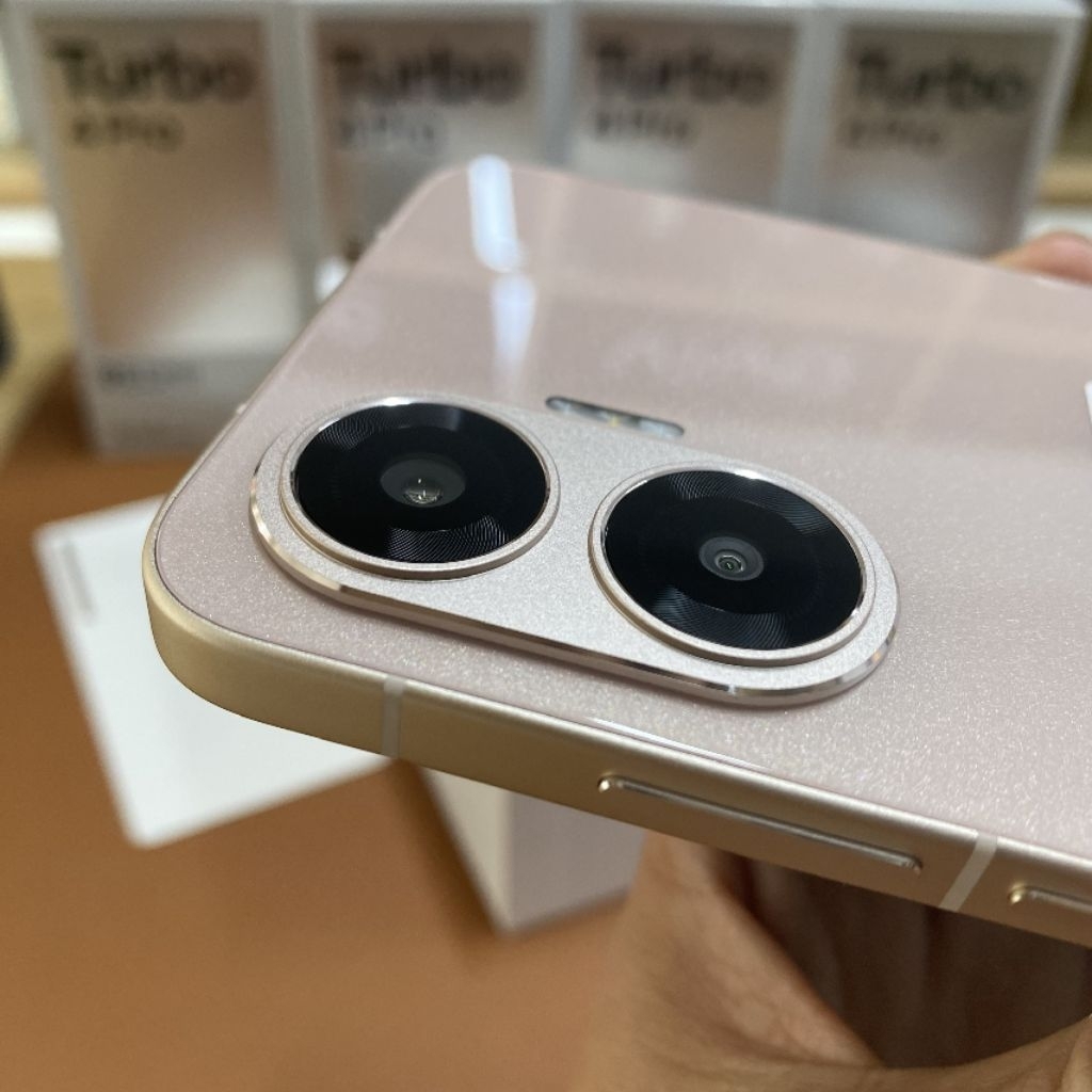 Điện thoại Redmi Turbo 4 Pro, chip Snapdragon 8s Gen 4, Pin 7.550 mAh, sạc nhanh 90W | BigBuy360 - bigbuy360.vn