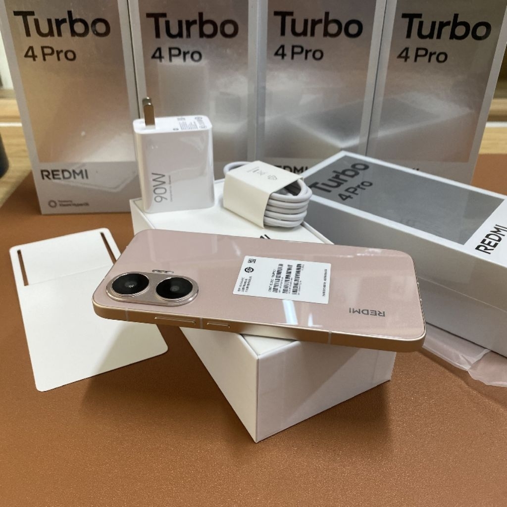 Điện thoại Redmi Turbo 4 Pro, chip Snapdragon 8s Gen 4, Pin 7.550 mAh, sạc nhanh 90W | BigBuy360 - bigbuy360.vn