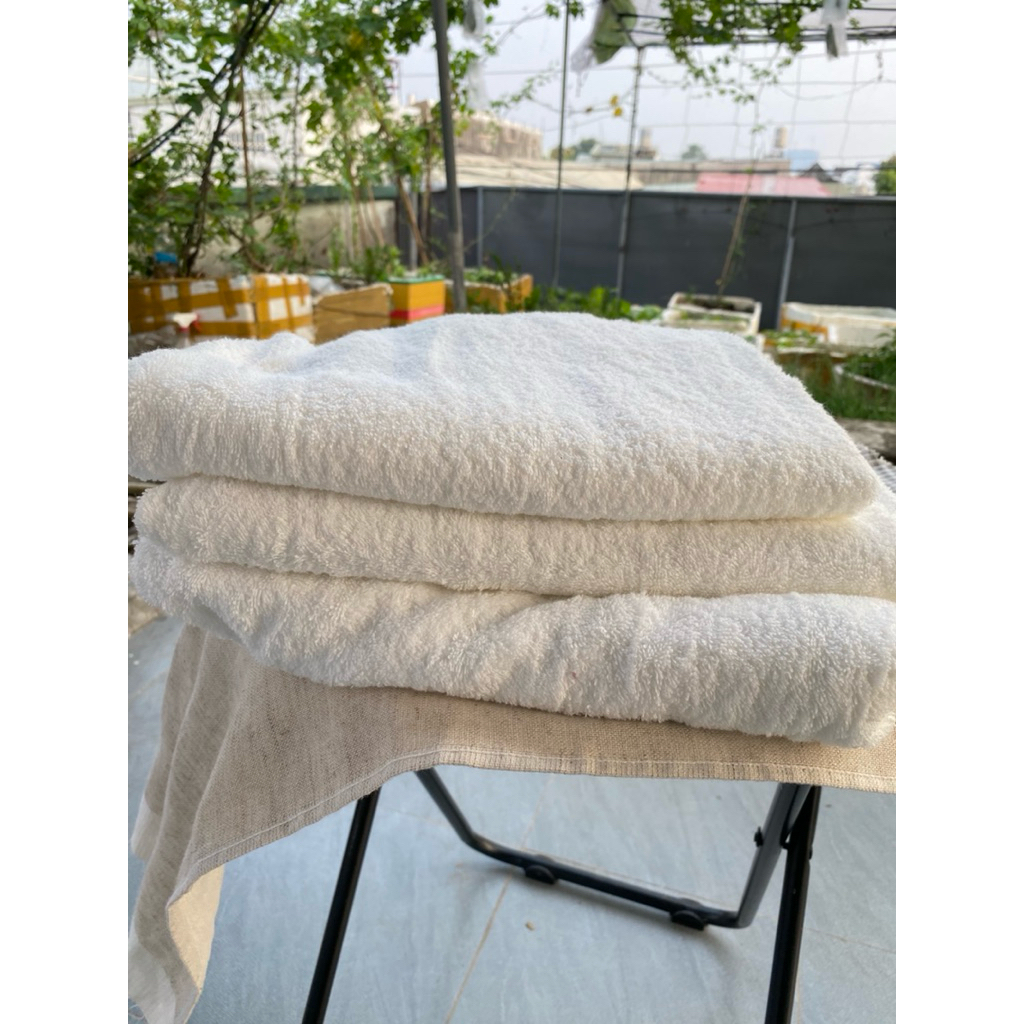 Khăn tắm trắng 60x120cm xuất dư tag vàng xịn