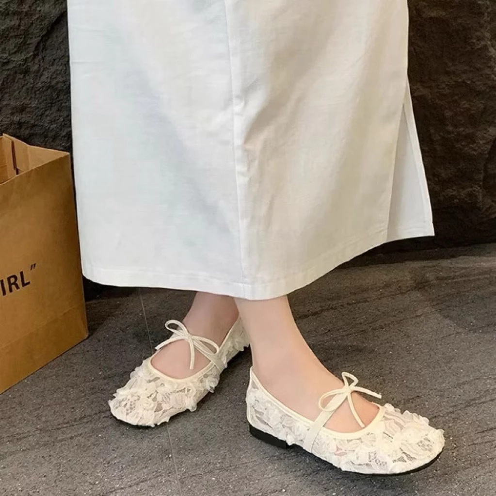 [Peinn] Giày búp bê nữ đế bệt chất ren hoa hồng thắt nơ phong cách lolita trẻ trung cá tính mã qv4