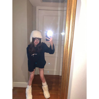 Le rouge | Bộ nỉ Lumi navy set Áo sweatshirt cổ peter pan quần short ngắn (không kèm nơ)