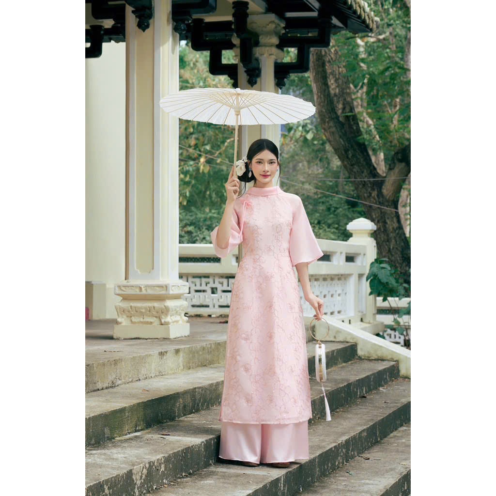 Thời Trang Nữ LASY| Áo Dài Cổ Tròn Gập Đính Nơ Tay Lửng Thêu Hoa Kim Sa Kèm Quần, Kiêu Sa, Tôn Dáng AD1555