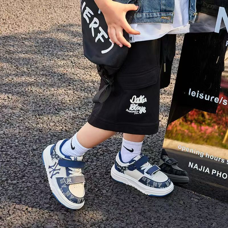 [M128] Giày Thể Thao Bé Trai Phong Cách Hàn Quốc, Giày Sneaker Trẻ Em Họa Tiết Chữ Thêu Cá Tính - Đế Êm Chống Trơn